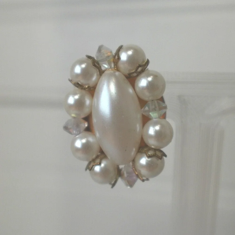 Vintage Faux Pearl Clip-on Earrings MCM‎ Chunky Glam Rhinestone Gold Tone